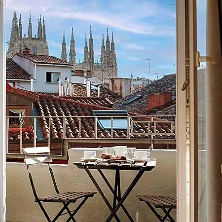 Burgosuites Aparthotel