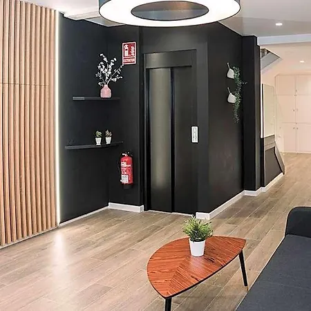 Burgosuites Aparthotel