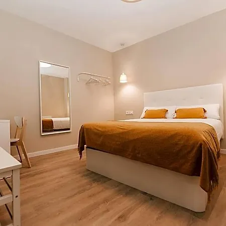 Burgosuites Aparthotel
