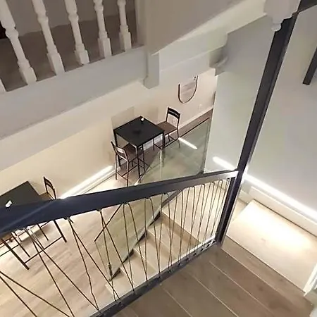 Burgosuites Aparthotel
