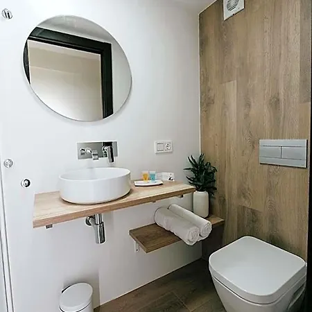 Burgosuites Aparthotel