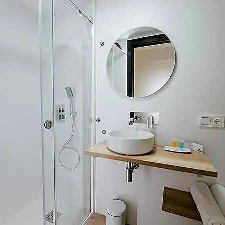 Burgosuites Aparthotel