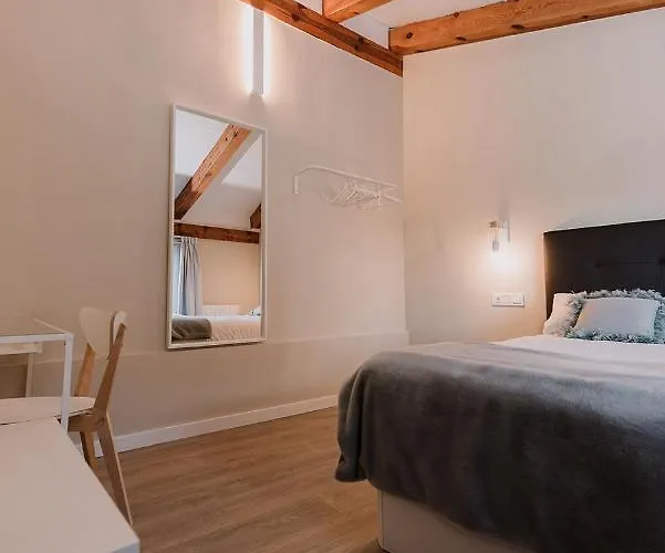 Burgosuites Aparthotel Burgo