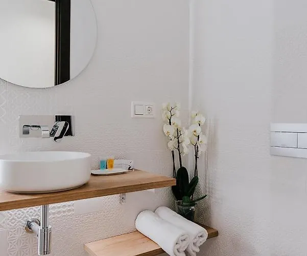 Burgosuites Aparthotel